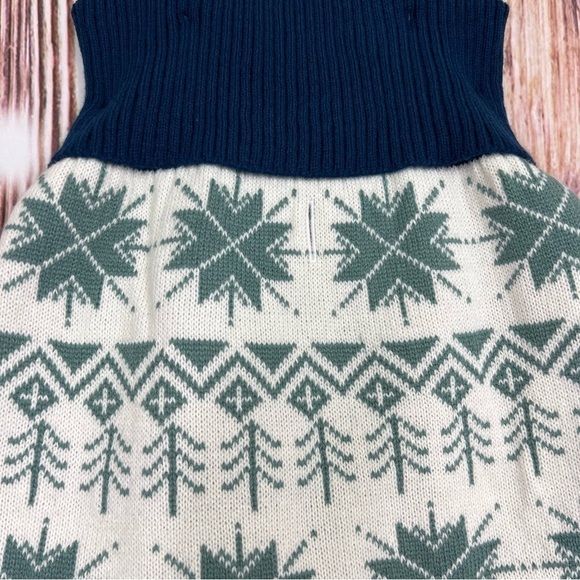 Knit Snowflake Cozy Dog Sweater NWT Size Large - Picture 3 of 14